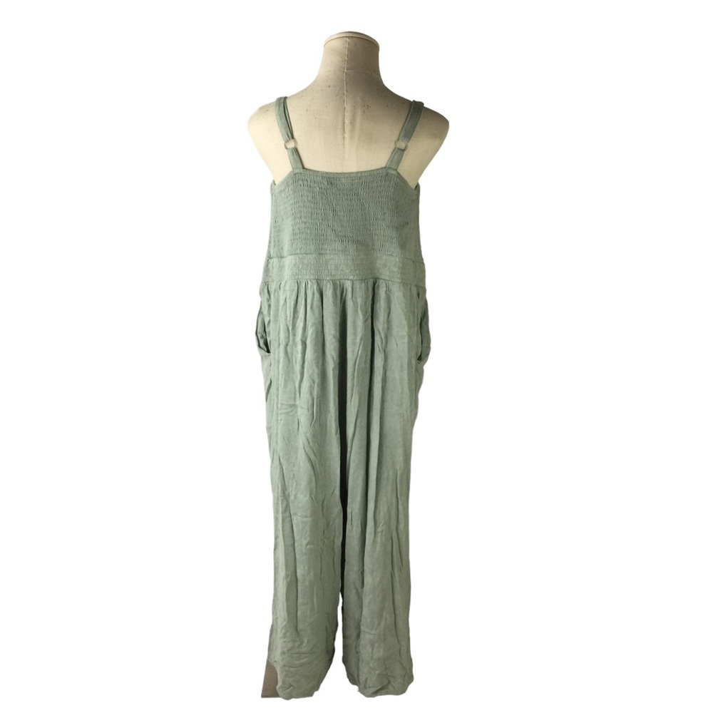 Torrid Green Jacquard Smocked Culotte Jumpsuit - Picture 2 of 10